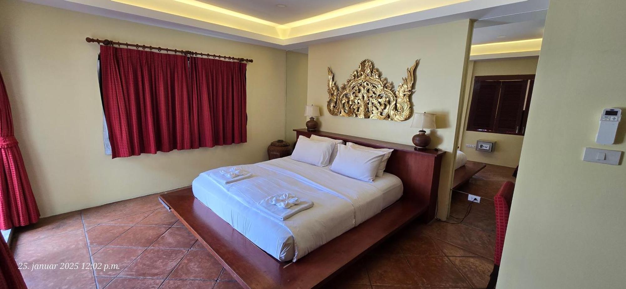 Nirvana Boutique Suites Jomtien Beach Exterior photo
