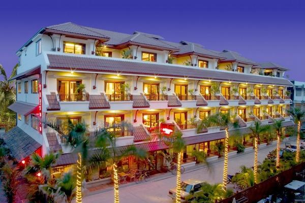 Nirvana Boutique Suites Jomtien Beach Exterior photo